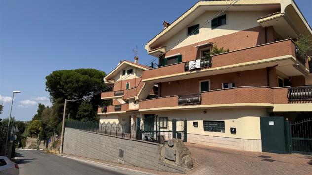 ALBANO LAZIALE - APPARTAMENTO IN RESIDENCE "CLIVO DI VILLA DORIA " - Foto 2