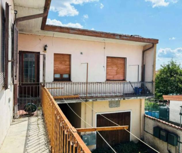 Immobile in asta di 127 m² con più di 5 locali e box auto in vendita a Vergiate - Foto 3