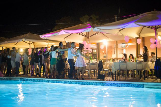 DJ PER FESTE, EVENTI, MATRIMONI - a scelta Speaker e fotografo! - Foto 2