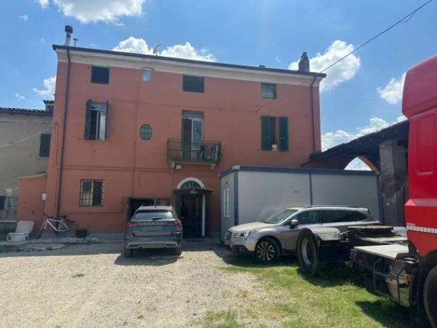 Immobile in asta di 870 m², box auto doppio in vendita a Piacenza - Foto 3