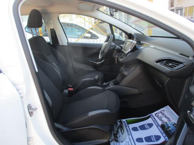 Peugeot 208 1.4 HDi 68 CV 5 porte Allure - Foto 4