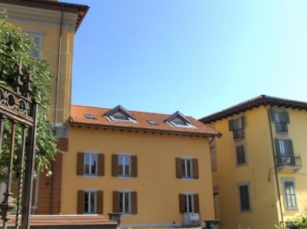 Verbania - ZONA PALLANZA VENDESI APPARTAMENTO