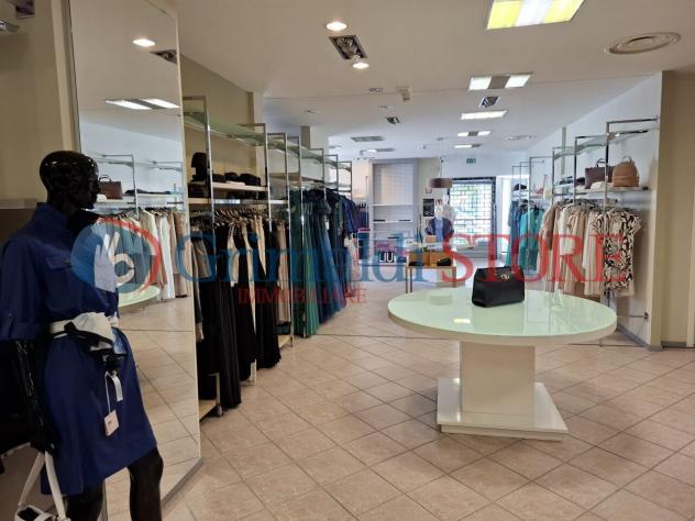 1 Vetrina in vendita a Campi Salentina - Foto 3
