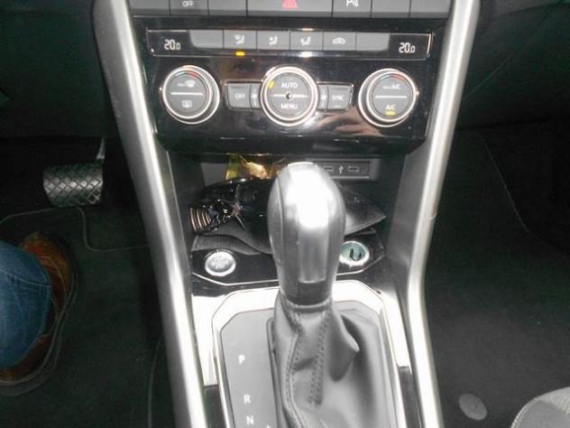 VOLKSWAGEN T-Roc LIFE DSG rif. 23319239 - Foto 10