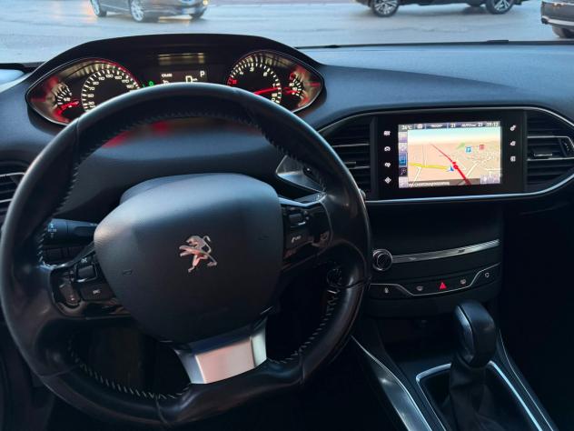 Peugeot 308 BlueHDi 150 EAT6 SW Business - Foto 8