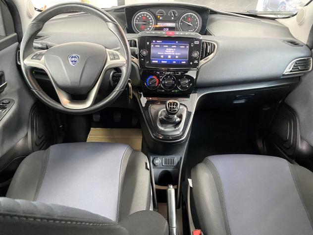 Lancia Ypsilon 1.2 69 CV 5 porte GPL Ecochic Gold - Foto 6