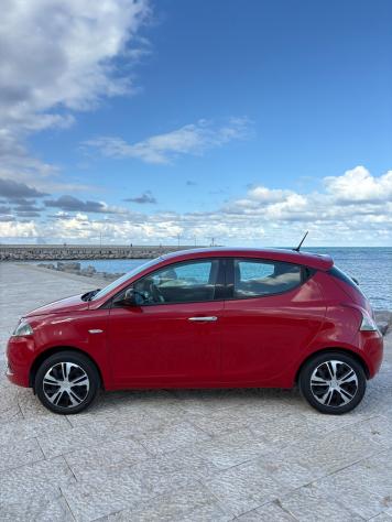 Lancia Ypsilon 1.0 FireFly 5 porte S&S Hybrid - Foto 4