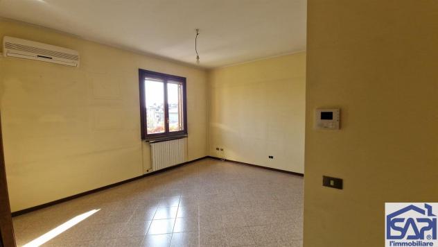 In vendita: appartamento indipendente in villa bifamiliare - Foto 4