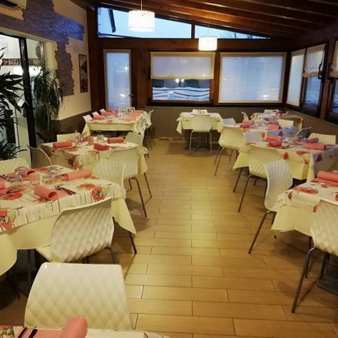 RISTORANTE PIZZERIA VENDO