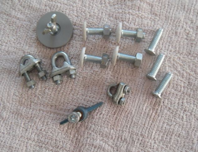 3 morsetti o cavallotti con dado e 7 viti zincate con dado - 3 senza dado sinis - Foto 3