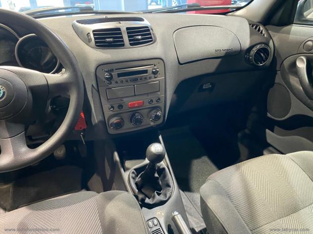 ALFA ROMEO 147 1.9 JTD 115CV 5p. Distinctive - Foto 9