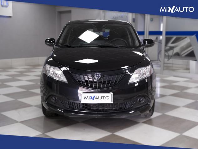 Lancia Ypsilon 1.0 Firefly Hybrid Silver 70CV 5 Porte - Foto 2