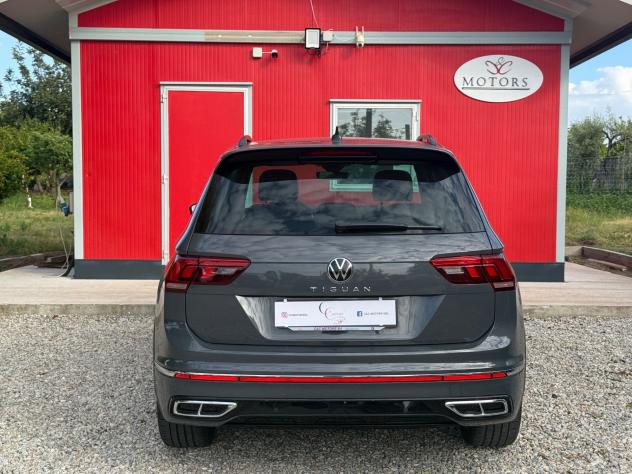 Volkswagen Tiguan R-Line 2.0 TDI 150 CV DSG - Foto 8