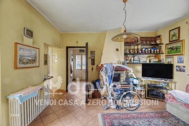 Casa indipendente di 280 m² con 5 locali e box auto in vendita a Luino - Foto 11