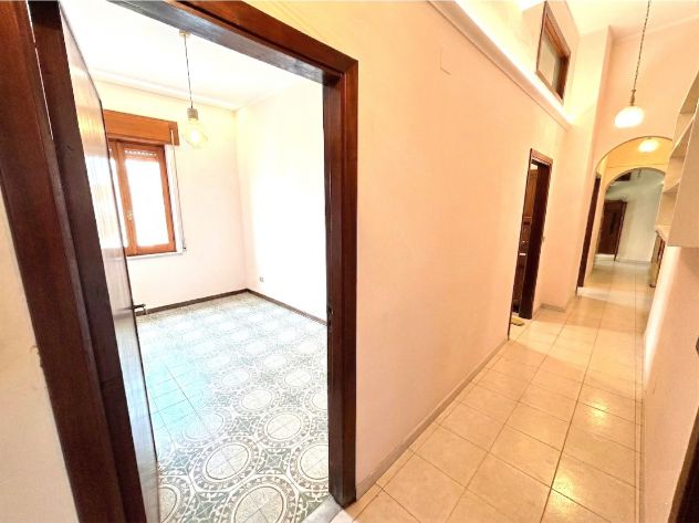 APPARTAMENTO AMPIA METRATURA VIALE MARGHERITA - MONDRAGONE - Rif. V3133 - Foto 3