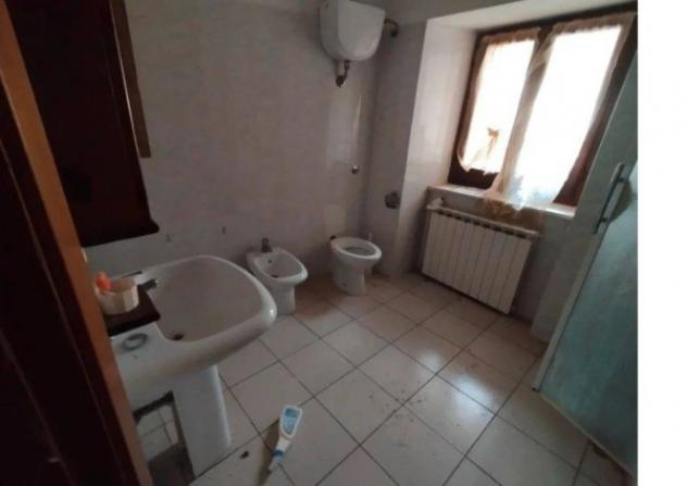 Immobile in asta di 170 m² con più di 5 locali in vendita a Pieve Torina - Foto 10