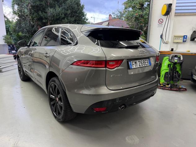 Jaguar F-Pace 2.0 D 240 CV AWD aut. Portfolio - Foto 8