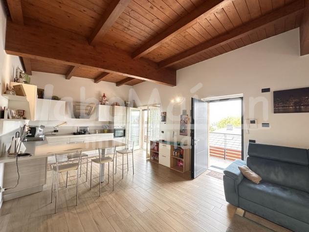 GAVIRATE recente mansarda con terrazzo - Foto 11