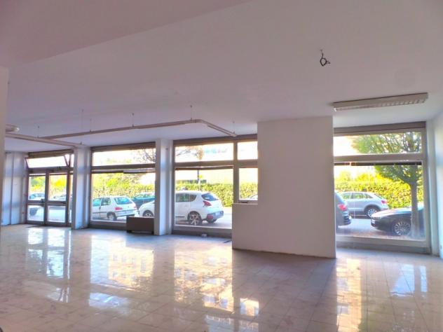Ufficio open space con archivio - Foto 2