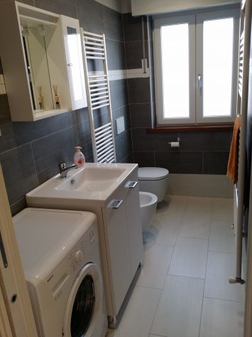 UDINE CENTRO/TEATRO - Posti letto in stanza doppia con bagno dedicato - Foto 6