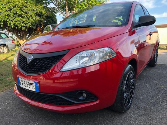 Lancia Ypsilon 1.2 69 CV 5 porte Gold KM 30000 - Foto 4