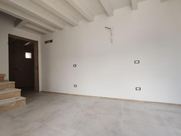 Villetta a schiera in vendita a Massa 72 mq Rif: 1375576 - Foto 2