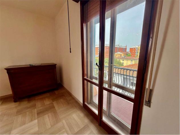 VA0326 - MODENA MUSICISTI – QUADRILOCALE CON 3 CAMERE, 2 BALCONI, CANTINA E GARAGE - Foto 4
