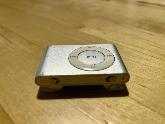 Apple iPod shuffle 1GB grigio con caricabatterie - Foto 2