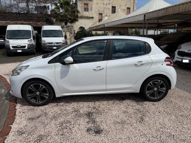 Peugeot 208 1.4 HDi 68 CV 5 porte Allure - Foto 5