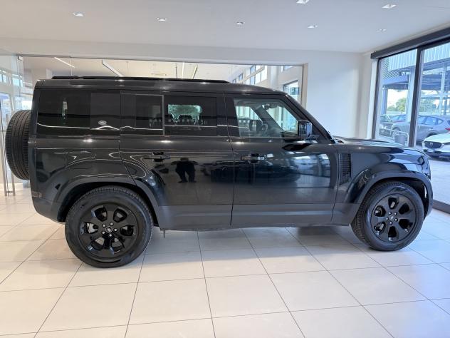 Land Rover Defender 3.0D I6 200 110 SE AWD auto. - Foto 4