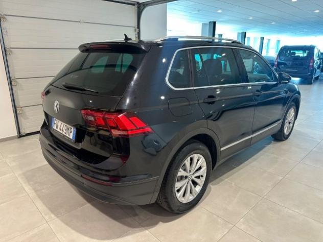 VOLKSWAGEN Tiguan 1.5 TSI Urban ACT BlueMotion Technology rif. 23738943 - Foto 3