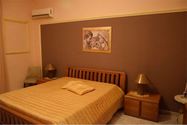 V001842 - VILLA DA 140 MQ 40 MQ VERANDA 2300 MQ GIARDINO - Foto 13