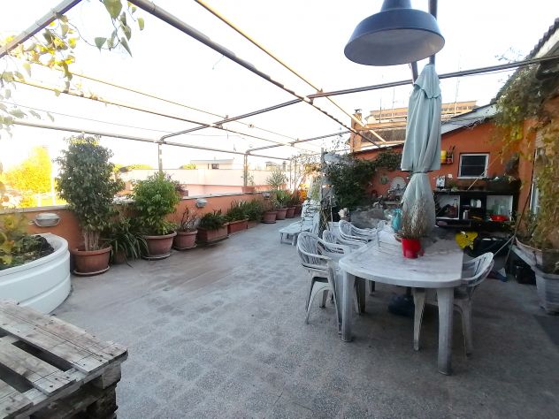 GROTTE CELONI | Attico con terrazzo | Metro C