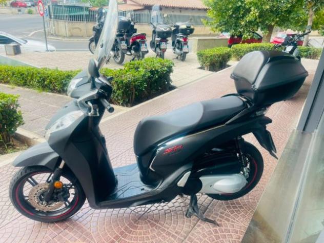 HONDA SH 300 i TUTTO INCLUSO ANCHE PASSAGGIO! MINI RATE rif. 23957900 - Foto 4