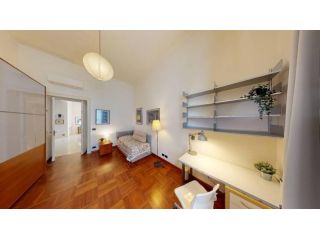 Stanza - Torino . Rif.: TO-19 A