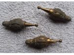 N° 3 POMELLI IN OTTONE PIENO LAVORATO con dadi a cono -