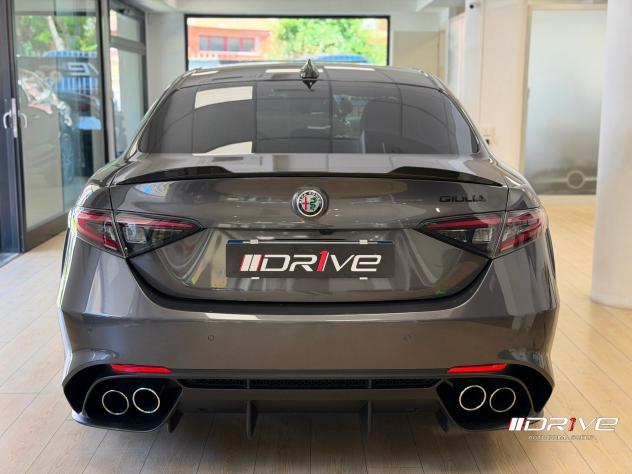 ALFA ROMEO Giulia (2016) Giulia 2.9 V6 Bi-Turbo AT8 Quadrifoglio - Foto 9