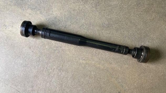 Albero di trasmissione anteriore Range Rover Sport 2.7TDv6 del 2007 (TVB500160)