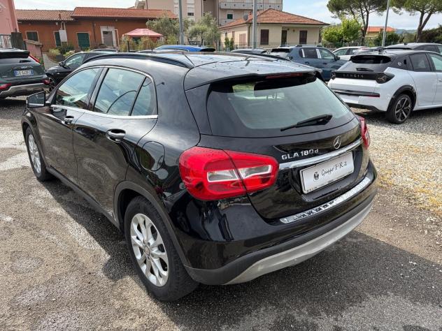Mercedes-Benz GLA 180 d Business - Foto 5
