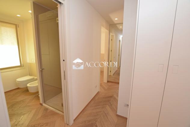 APPARTAMENTO di 4 vani e di 145 mq (CASTELFRANCO VENETO) rif. SW184 - Foto 16
