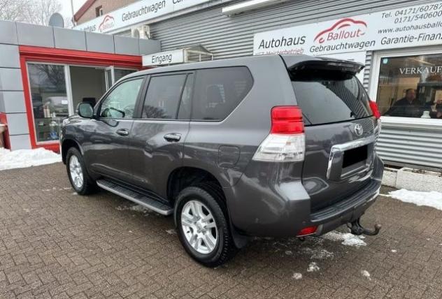 TOYOTA Land Cruiser 3.0 D4-D 5 porte rif. 23613541 - Foto 6