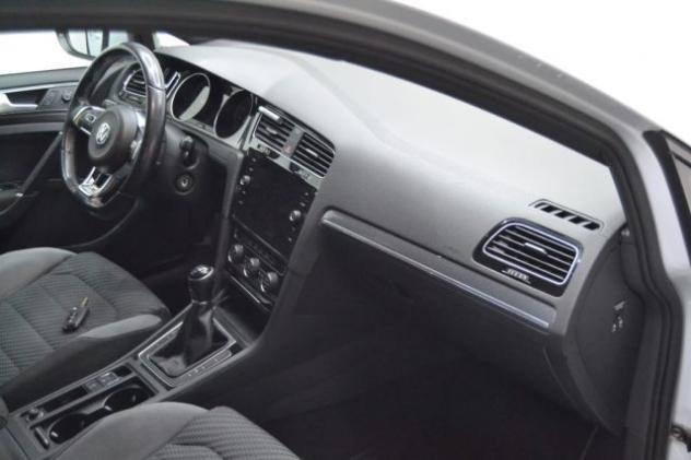 VOLKSWAGEN Golf 1.6 TDI 115 CV 5p. r-line rif. 24066973 - Foto 6