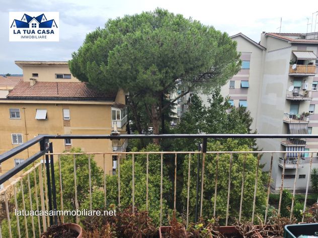 Nuovo Salario - Via Camillo Peano piano alto con balconi - Foto 3