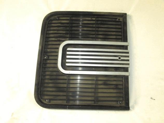 4682768 GRIGLIA MASCHERINA ANTERIORE LATO DESTRO COVIND 130/132 FIAT 100NC 110NC 130NC 130NT OM130 CABINA FISSA RICAMBIO NUOVO