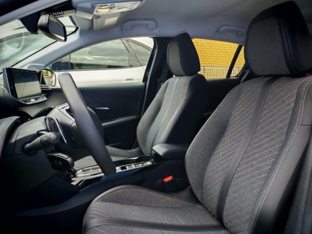 PEUGEOT 208 Hybrid 110 e-DCS6 Allure rif. 24170991 - Foto 8