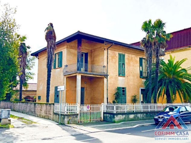 Fabbricato centrale in vendita a Sora su Viale San Domenico