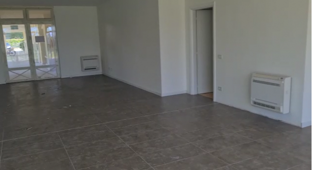 Oltre 3 vetrine in vendita a Montignoso - Foto 3