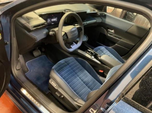 Lancia Ypsilon Hybrid DCT Edizione Cassina-Km17500- - Foto 6