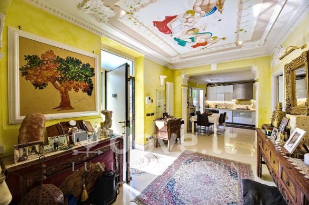 Villa di 286 m² con più di 5 locali e posto auto in vendita a Varese - Foto 16