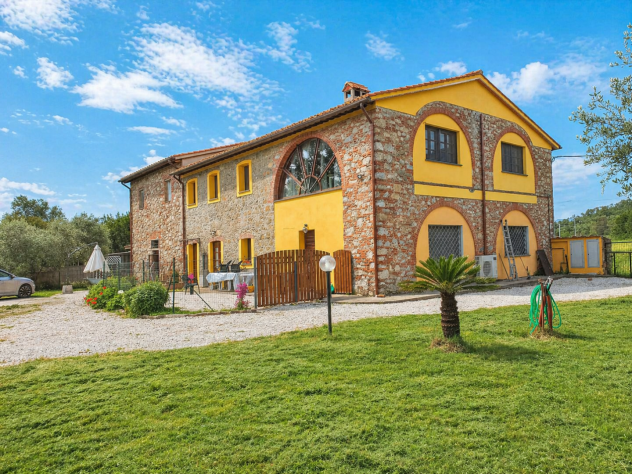Rustico in vendita a Colognole - San Giuliano Terme 350 mq Rif: 1409948